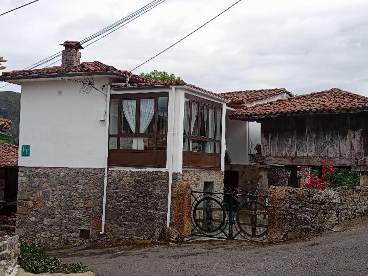 Casa La Cruz A 2Km De Cangas De Onis Bagian luar foto